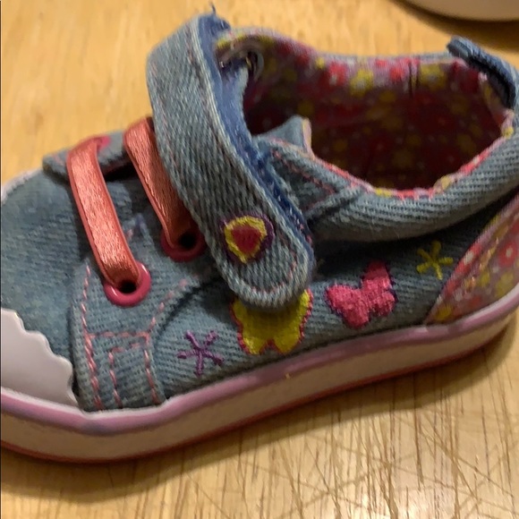Baby shoes - Picture 3 of 4